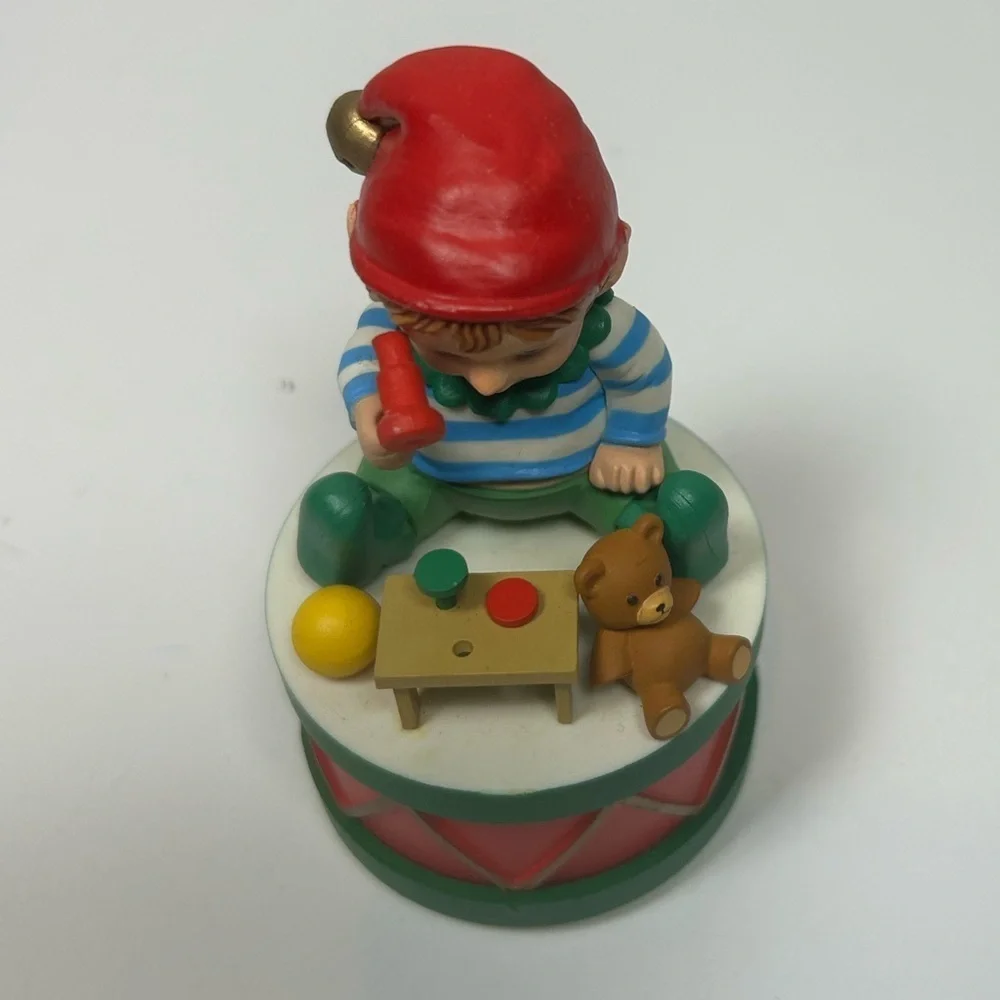 Vintage Enesco 1986 Christmas Small World of Music Box Toy Shop Technician